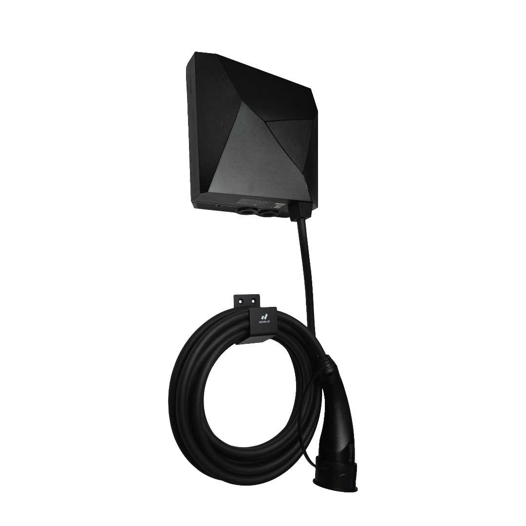 Sähköauton latausasema NexBlue Edge 2 Cable 11/22kW, pörssisähkö, aurinkosähkö, 7,5m type2-kaapeli sivusta Sähköauton latausasema NexBlue Edge 2 Cable 11/22kW, pörssisähkö, aurinkosähkö, 7,5m type2-kaapeli sivusta